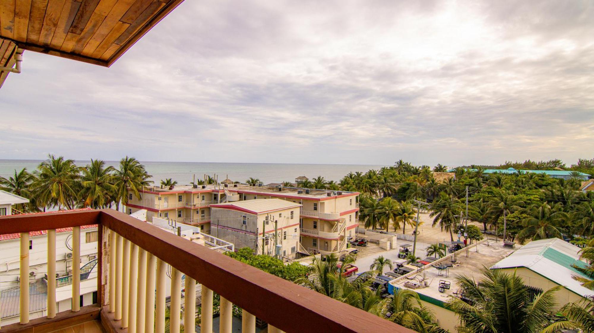 Tropical Palace Hotel San Pedro  Extérieur photo