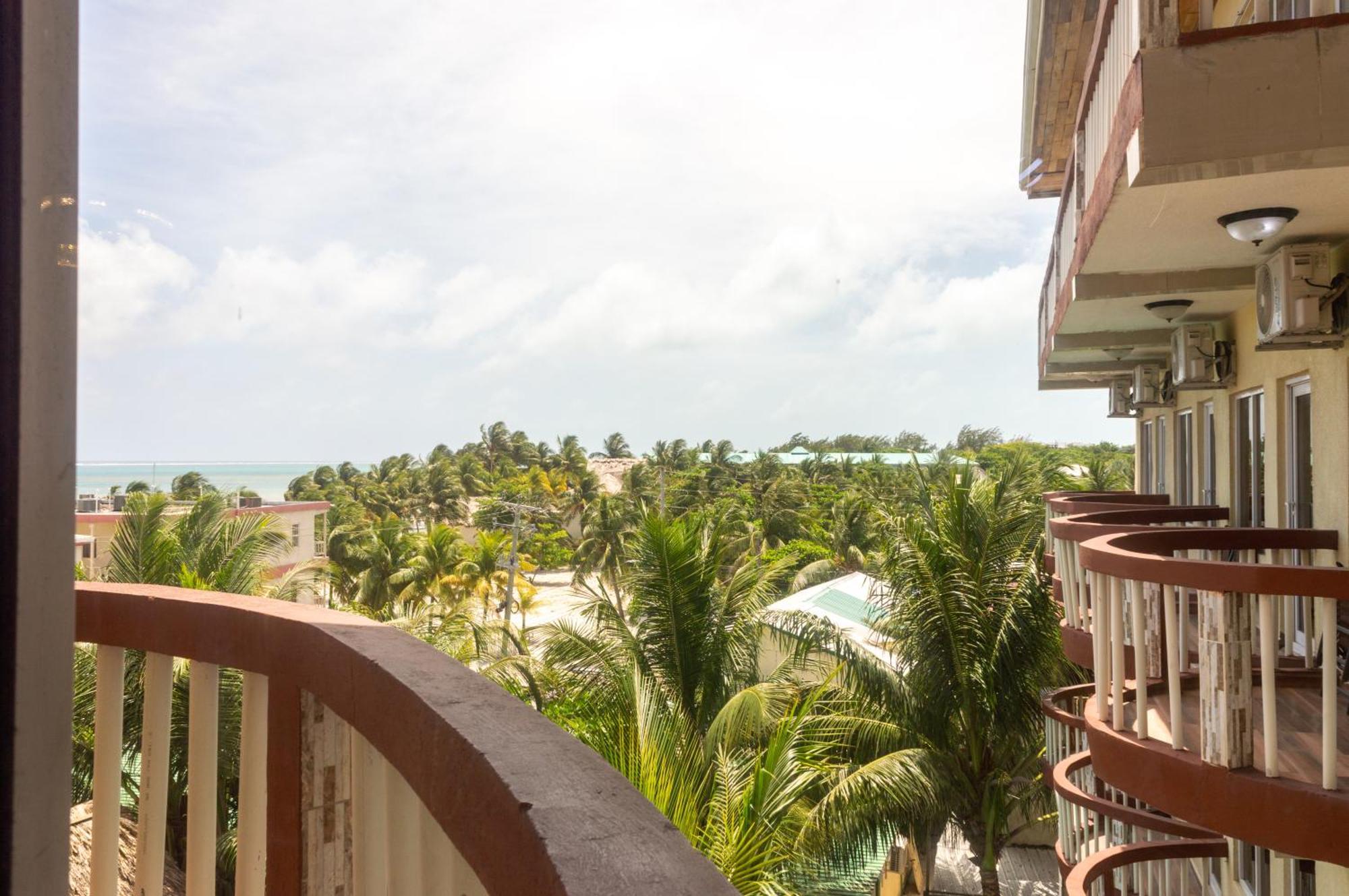 Tropical Palace Hotel San Pedro  Extérieur photo